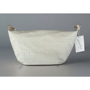Universal Thread Goods Co. Womens Off White Essential Sling Crossbody Purse NWT